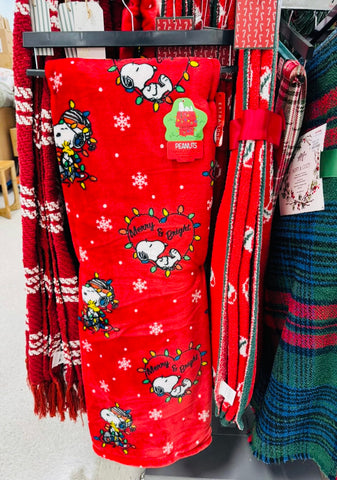 Red Snoopy Throw Sophie